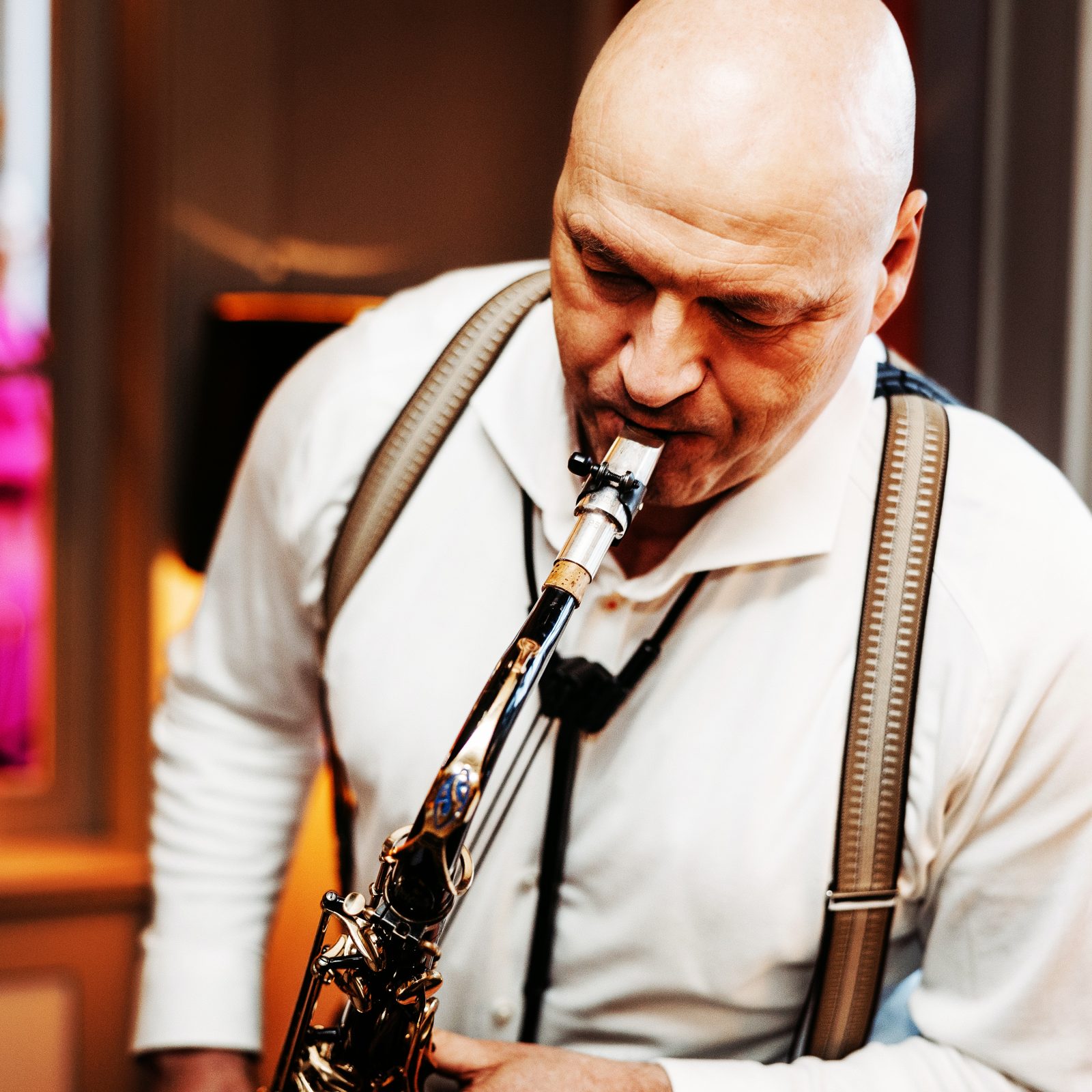 Thomas Vester spielt Saxophon